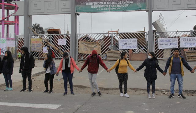 San Marcos: estudiantes forman cadena humana frente a la universidad durante la toma [VIDEO]
