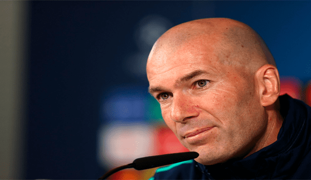 El DT del Real Madrid, Zinedine Zidane, ahora tendrá que buscar la manera de recupera la punta de LaLiga luego de la derrota de hoy. Foto: Difusión.