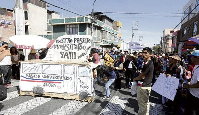Arequipa: Carnés universitarios se entregarán a partir de julio