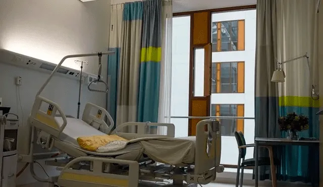 Paciente incendia la cama de hospital para llamar la atención de las enfermeras [FOTOS]
