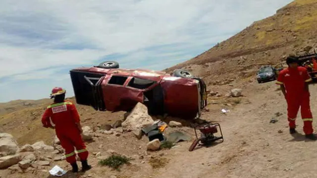 Moquegua: Chófer muere tras despistar y caer camioneta a un abismo
