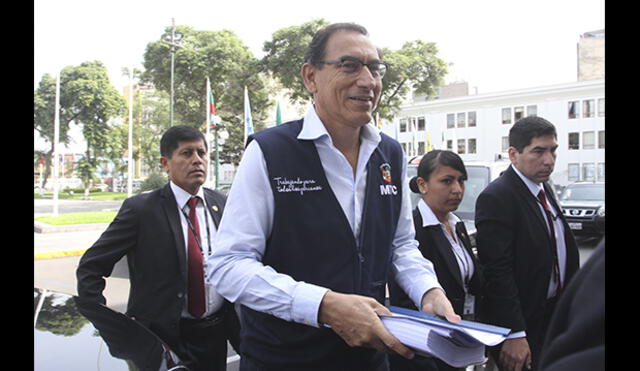 Martín Vizcarra acudió este jueves al Congreso en señal de transparencia [FOTOS]