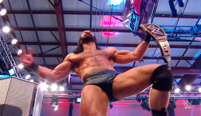 Drew McIntyre sigue siendo el campeón de WWE tras vencer a Bobby Lashley en Backlash 2020. | Foto: WWE