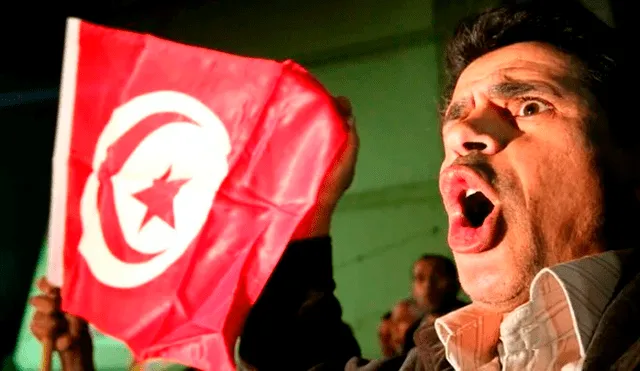 Túnez: dos hombres se prenden fuego en protesta por falta de recursos contra el coronavirus