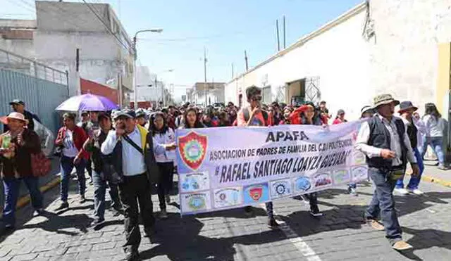 Docentes de Arequipa serán reemplazados si no vuelven a las aulas el lunes