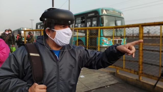 Protector facial en el transporte público. Foto: Karla Cruz/ URPI-GLR.