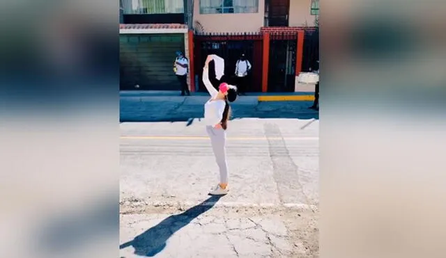 Desliza las imágenes para ver más detalles sobre esta joven que deleitó al ritmo de una marinera norteña en plena calle. (Foto: captura / TikTok)