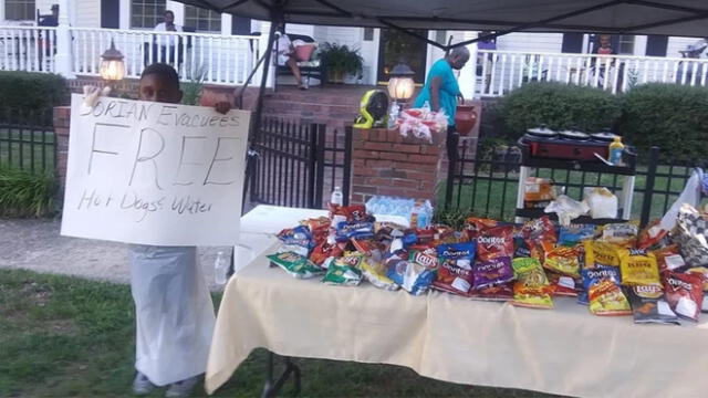 Jermaine Bell, el niño de 7 años que gastó sus ahorros para comprar alimentos que ayuden a los afectados por el huracán Dorian. Foto: Difusión