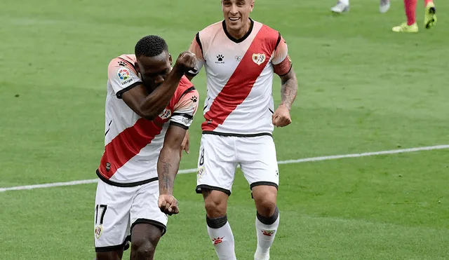 El fútbol español regresó y Luis Advíncula fue protagonista del primer gol en la reanudación tras detención deportiva por el coronavirus. (FOTO: AFP).