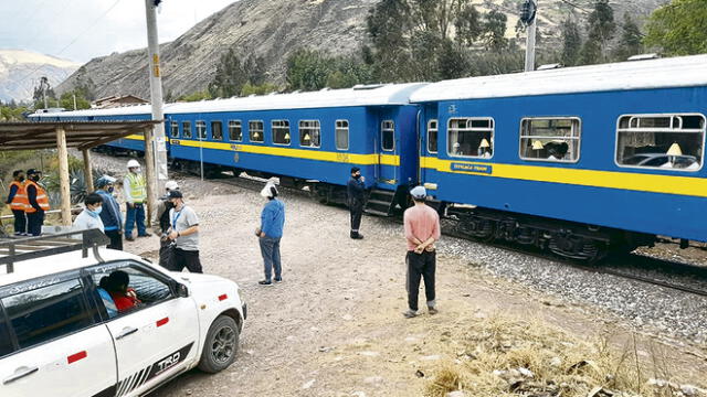 peruraíl. Presta el servicio ferroviario hacia Machupicchu.