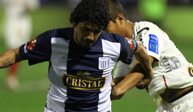 Reimond Manco usó camiseta de Alianza Lima para fines benéficos. | Foto: GLR