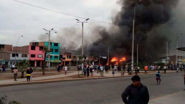 La madre del futbolista llegó a Villa El Salvador a brindar ayuda a los afectados tras la explosión.