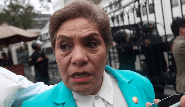 Luz Salgado fue trasladada a tópico del Congreso por presión alta 