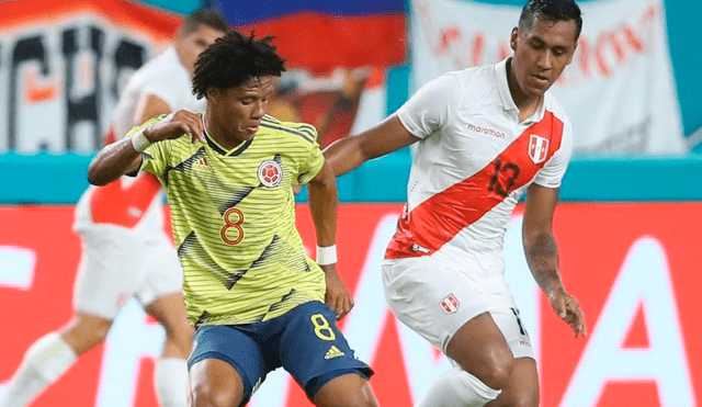 El volante del Feyenoord holandés mostró su disconformidad con la participación del árbitro en el choque frente a Colombia por fecha FIFA 2019.
