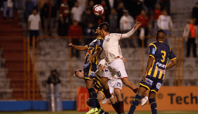 Universitario cayó goleado 3-0 frente a Sport Rosario por el Torneo Apertura