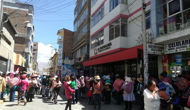 Huancayo: madres del Vaso de Leche protestan por retraso en entrega de productos