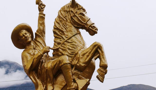 1.	Estatua de Luis Pardo, histórico bandolero. Hubo muchos como él en el Perú.