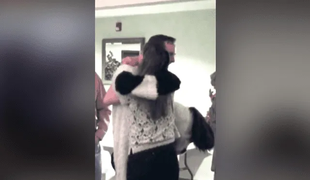 Facebook viral: se disfrazó de perro para sorprender a su madre en el día de su cumpleaños