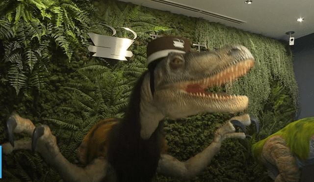 En un hotel de Japón, los recepcionistas son robots dinosaurios [VIDEO]