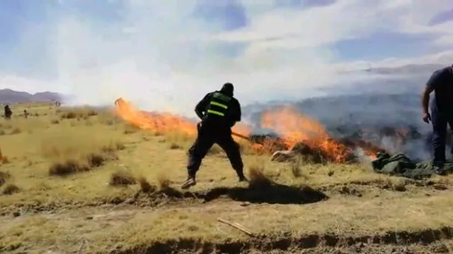 Puno: Niño juega con fuego y provoca incendio que arrasó varias hectáreas de pastizales [VIDEO]