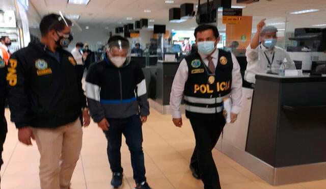 Investigado fue detenido en aeropuerto Jorge Chávez de Lima. Foto: Fiscalía