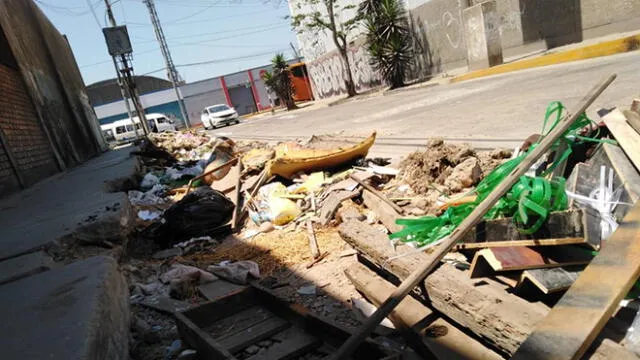 Exigen a municipalidad limpiar calles de Cercado de Lima [VIDEO]