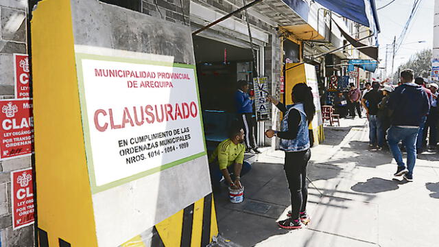 Municipio de Arequipa cierra night clubs África y El Amanecer