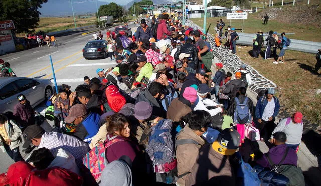 Caravana migrante pisa el acelerador para llegar a EEUU
