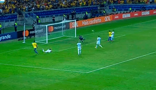 Roberto Firmino convirtió el 2-0 a favor de Brasil sobre Argentina en semifinales de la Copa América 2019. | Foto: América TV