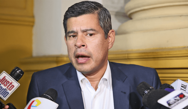 Luis Galarreta: “No le convendría al presidente Vizcarra cerrar el Congreso”