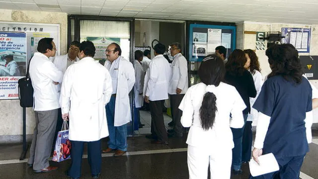 Médicos venezolanos ya trabajan formalmente en Arequipa