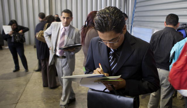 EE.UU.: tasa de desempleo cayó a 4,5%, la más baja en diez años 