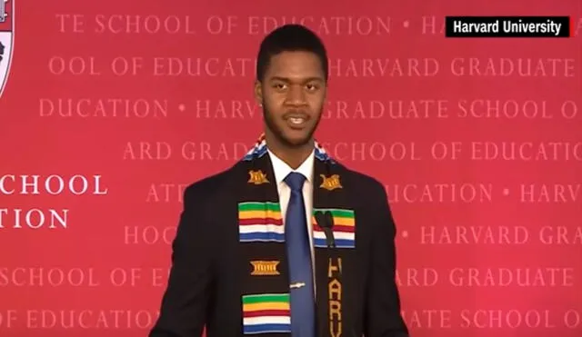 Presentó su tesis en un disco de rap y se graduó con honores en Harvard