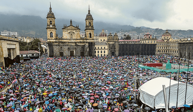 Jornada de protesta. Manifestaciones masivas se repitieron en todas las ciudades colombianas, en rechazo a políticas de Duque. (EFE)