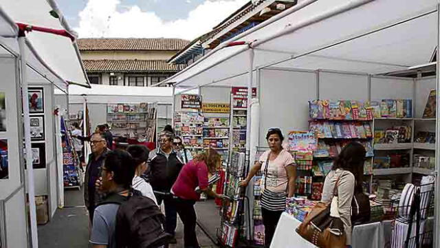 Empezó la quinta edición de la Feria del Libro de Cusco