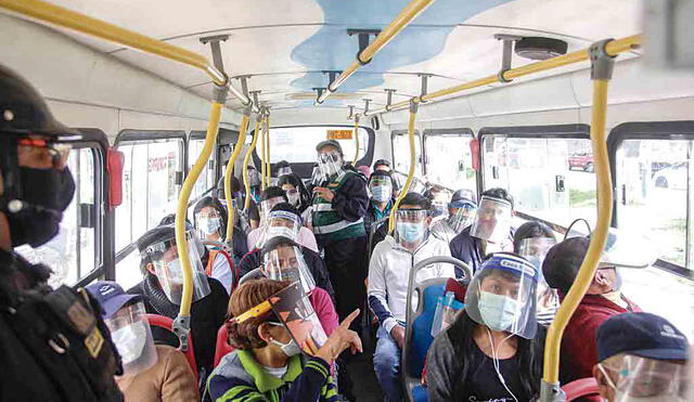 operativos. Después de varias semanas, municipio de Arequipa retomó operativos para verificar que usuarios de transporte público viajen cumpliendo con el uso de barbijos y protector facial.