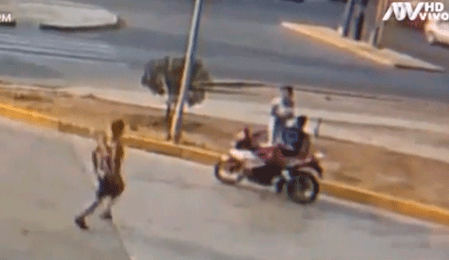 Los Olivos: cámaras captaron el crimen de joven en motocicleta en grifo [VIDEO]