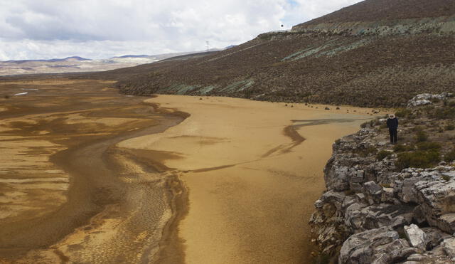 contaminación.  El río Titire es un afluente del río Tambo, tiene altas concentraciones de arsénico que llegan hasta el valle de Tambo.