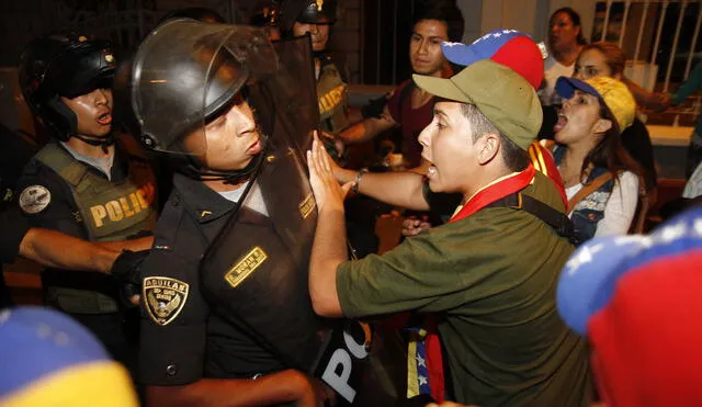Perú rechaza ruptura del orden democrático en Venezuela