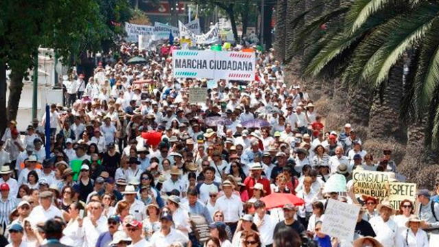 Multitudinaria marcha en México contra primeros 5 meses de gobierno de AMLO [FOTOS]