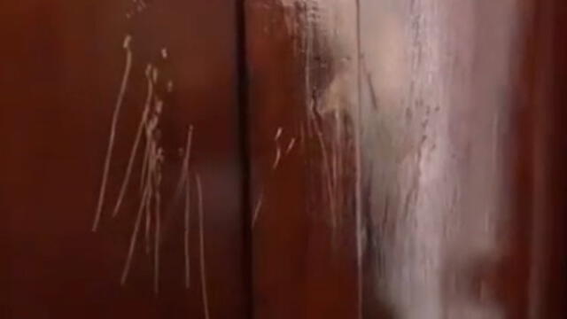 Miraflores: vecina no retira tubería informal que filtra agua de desagüe a casas y afectados la golpean [VIDEO]