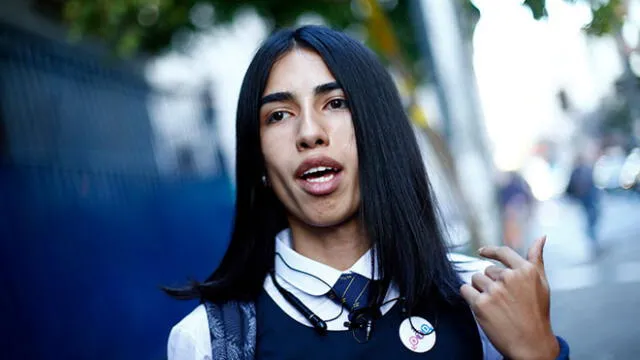 Adolescente trans desafía discriminación y logra estudiar en colegio de mujeres 