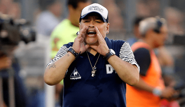 Diego Armando Maradona renovó vínculo con Gimnasia. | Foto: EFE