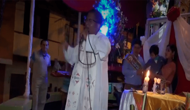 En Facebook, un sacerdote sorprendió a los pobladores de la selva peruana con su singular predicación.