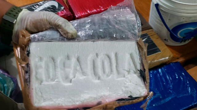 Piura: PNP muestra más de dos toneladas de droga incautada en ‘narcosubmarino’ [FOTOS]