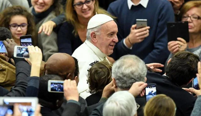 Facebook: Papa Francisco recibió camiseta de Alianza Lima en el Vaticano