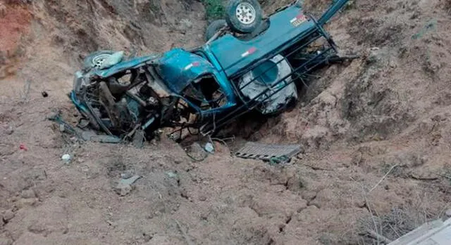 Sullana: Camioneta cae a abismo y chofer falleció instantáneamente