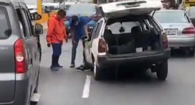 El Agustino: Buzón sin tapa provoca accidente en la avenida Riva Agüero [VIDEO]
