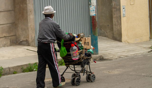 Piden ayuda para ancianos afectados por falta de ingresos económicos. Foto: Referencial/Elbuho.pe