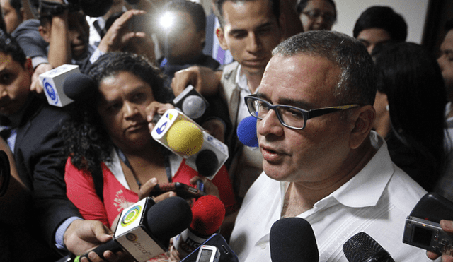 Ordenan captura de expresidente de El Salvador por corrupción